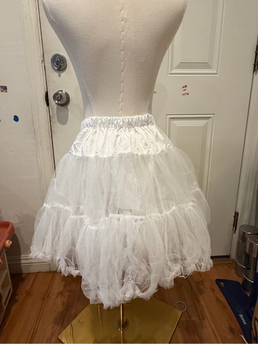 Tu tu white skirt - Picture 2 of 2